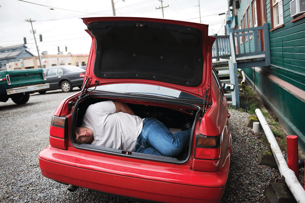 EN ROUTE TO Death: Escaping from a Car's Trunk