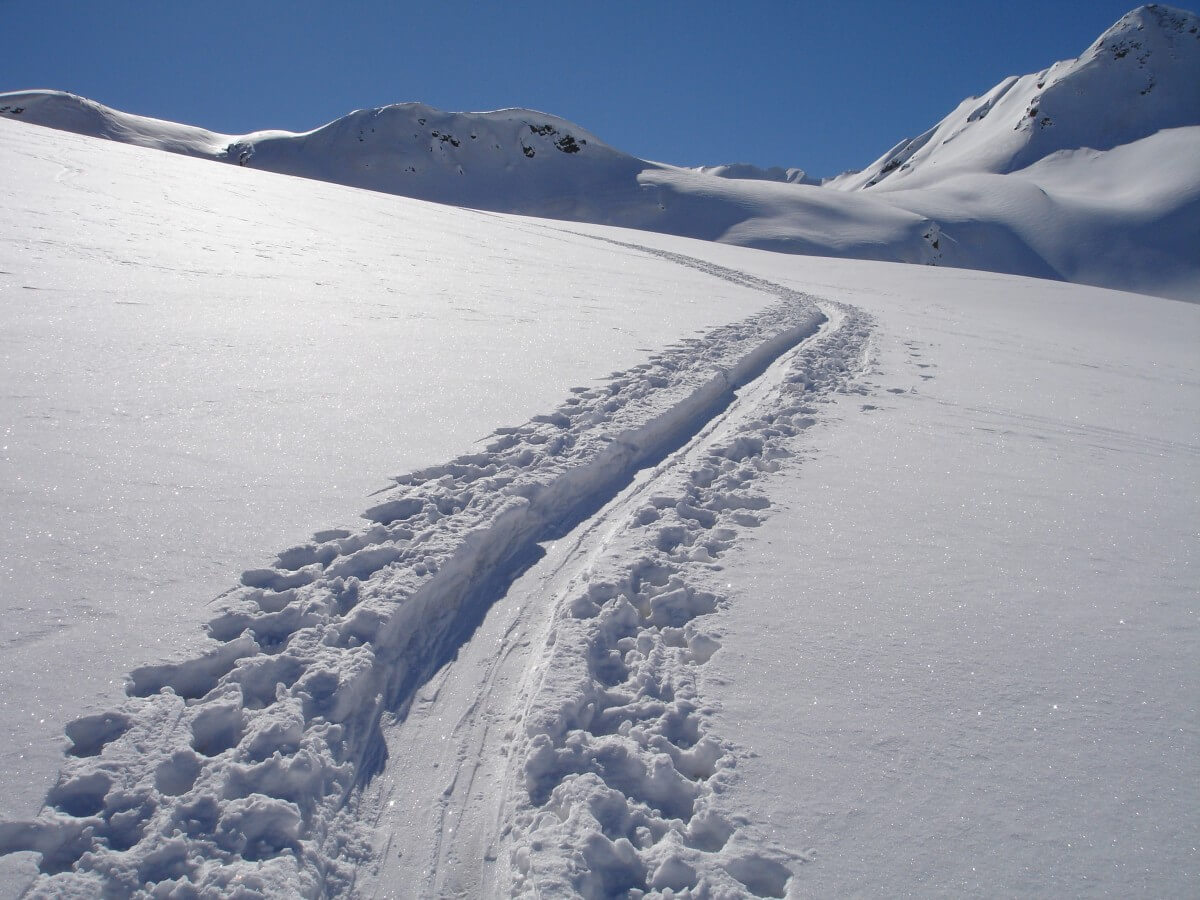 Frost Footwear: Make Your Own Snowshoes From PVC