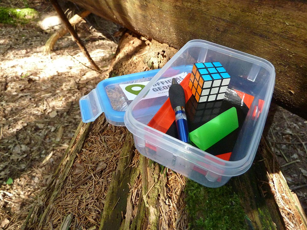  small-size geocache