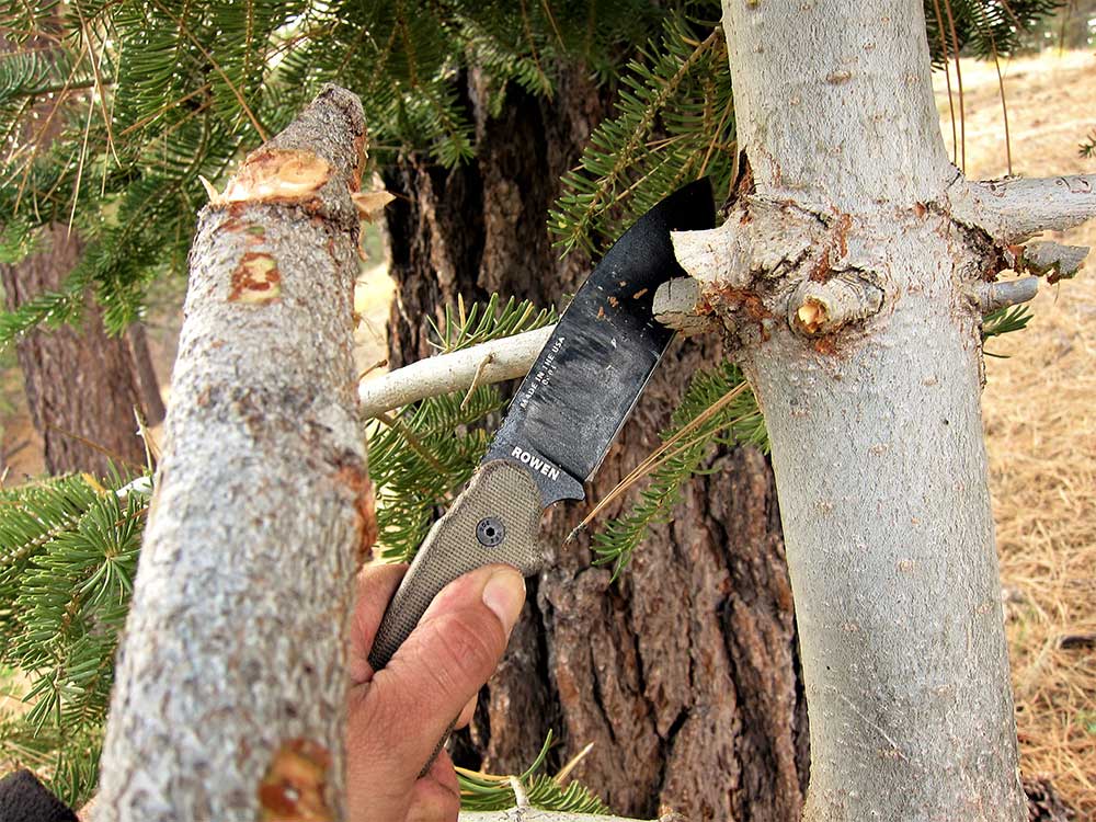 A stout knife