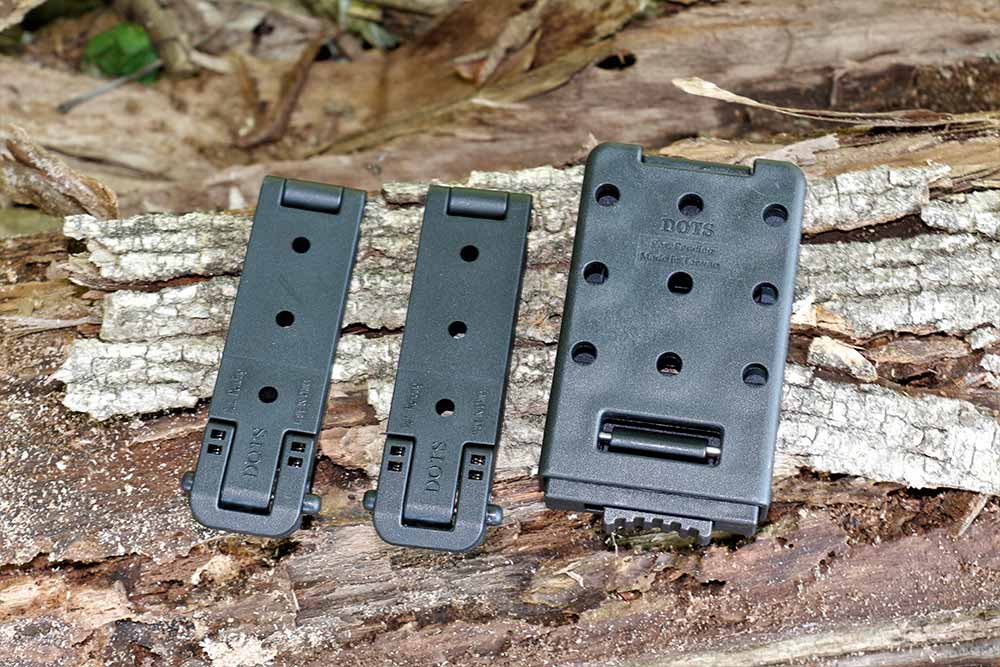  belt clip and MOLLE-compatible straps